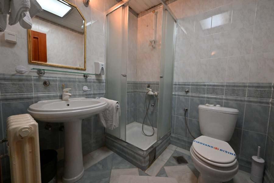 Hotel Norcev Görgeteg Kültér fotó