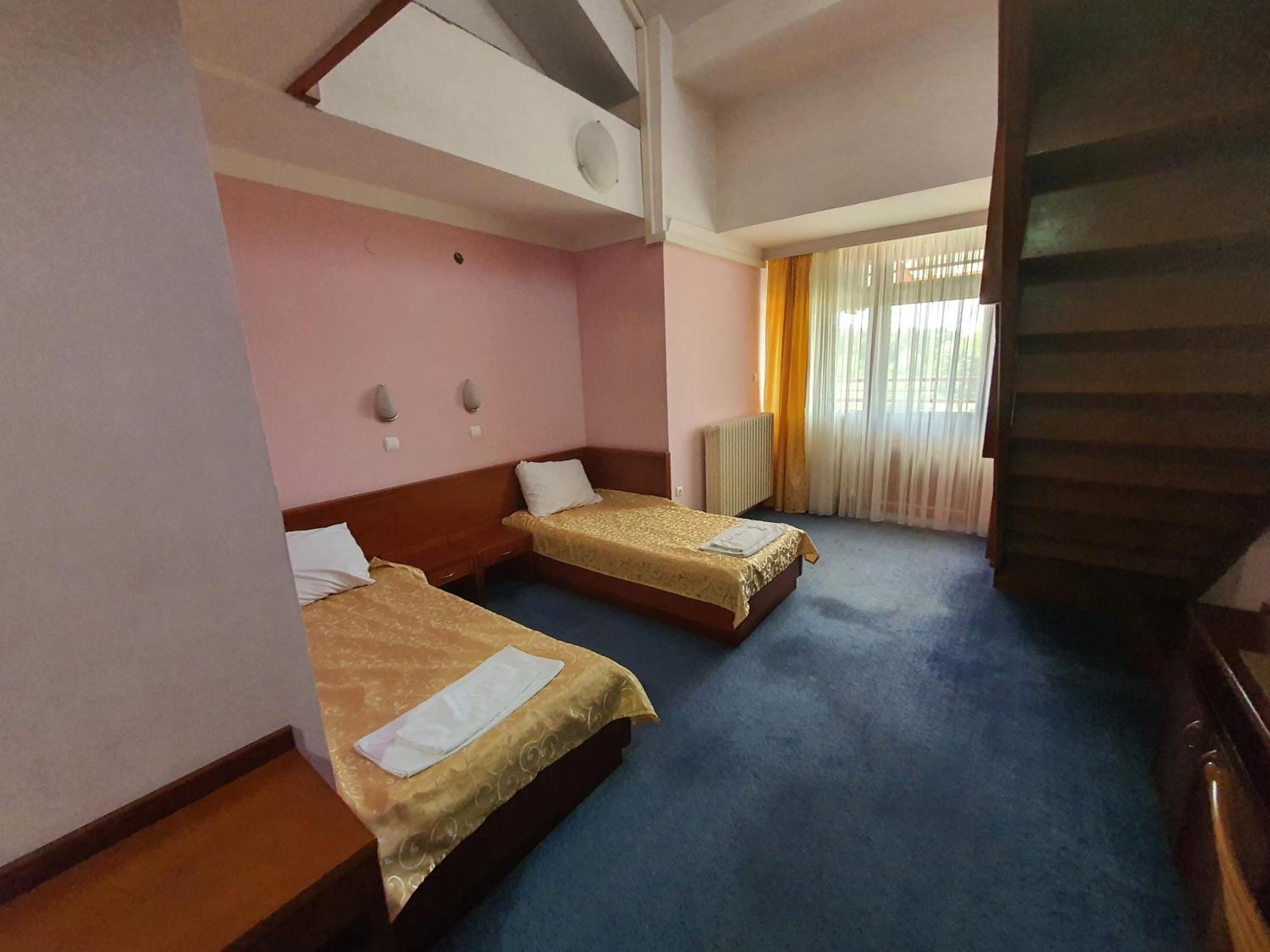 Hotel Norcev Görgeteg Kültér fotó
