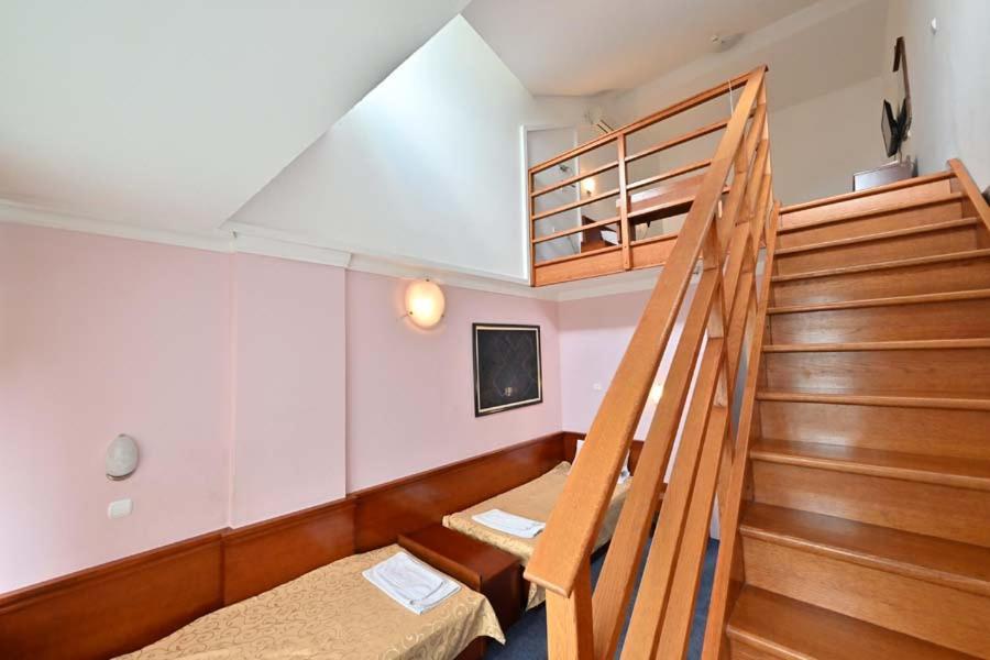 Hotel Norcev Görgeteg Kültér fotó