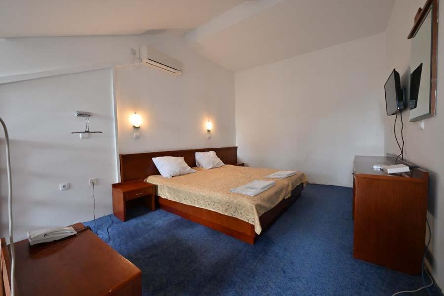 Hotel Norcev Görgeteg Kültér fotó