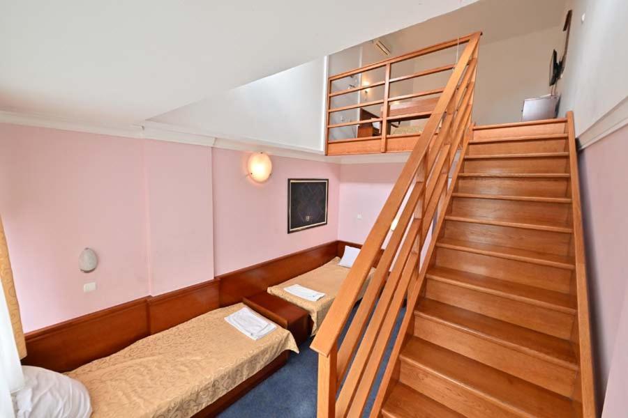 Hotel Norcev Görgeteg Kültér fotó