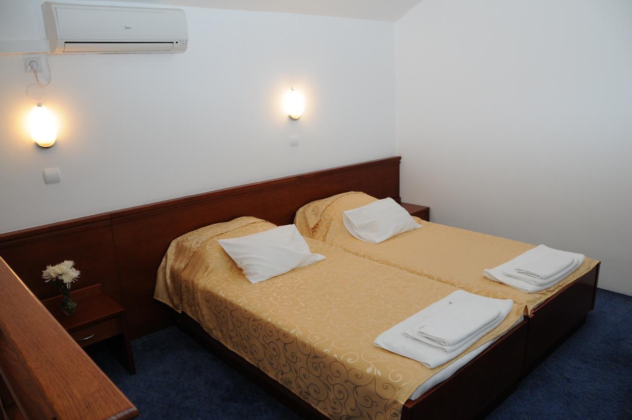 Hotel Norcev Görgeteg Kültér fotó