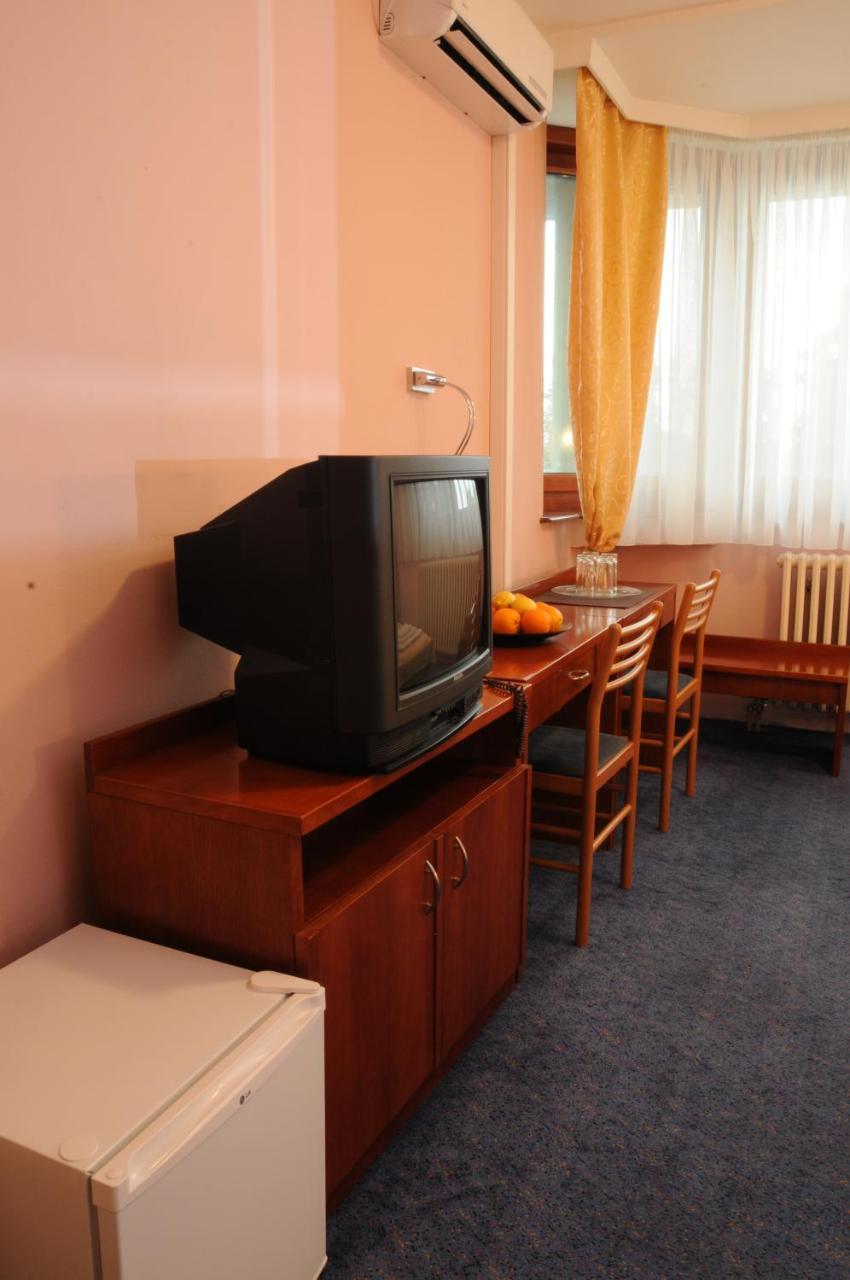 Hotel Norcev Görgeteg Kültér fotó